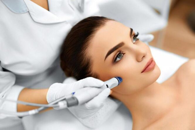 Ang aparador gihimo sa Rejuvenation sa Face